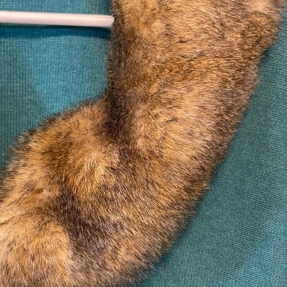 Cabi Teal Tearoom Cardigan With Removable Fur Collar. Size medium - Picture 4 of 9